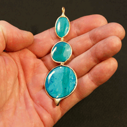 bijoux en carton et en m�tal