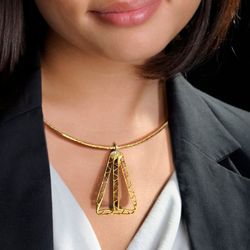 un bijou en carton gaufr�